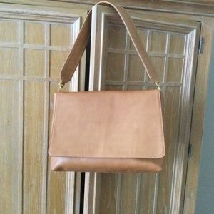 CERI HOOVER SHOULDER KENNON BAG. *** BRAND NEW, NEVER WORN***